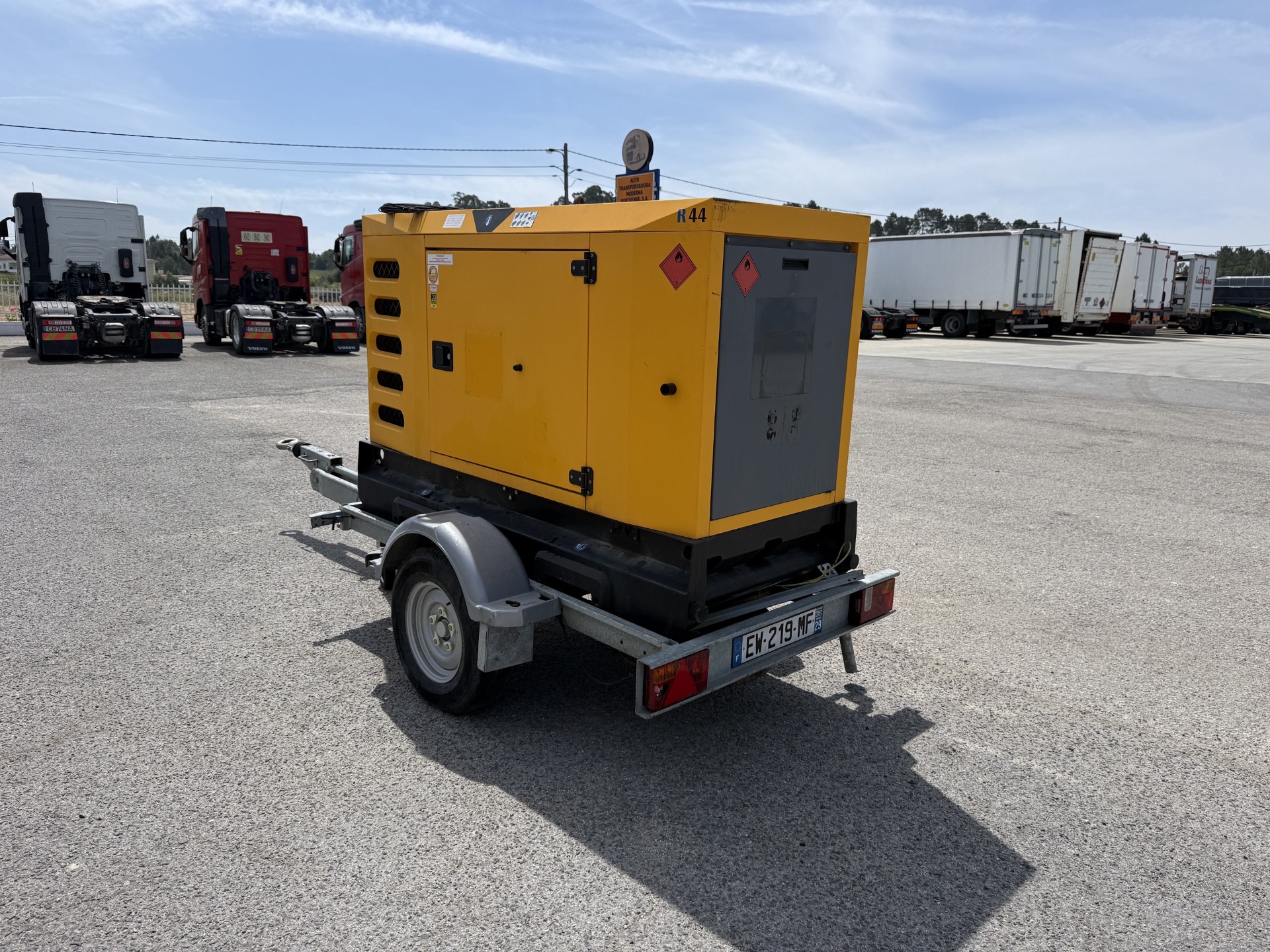 SDMO R 44