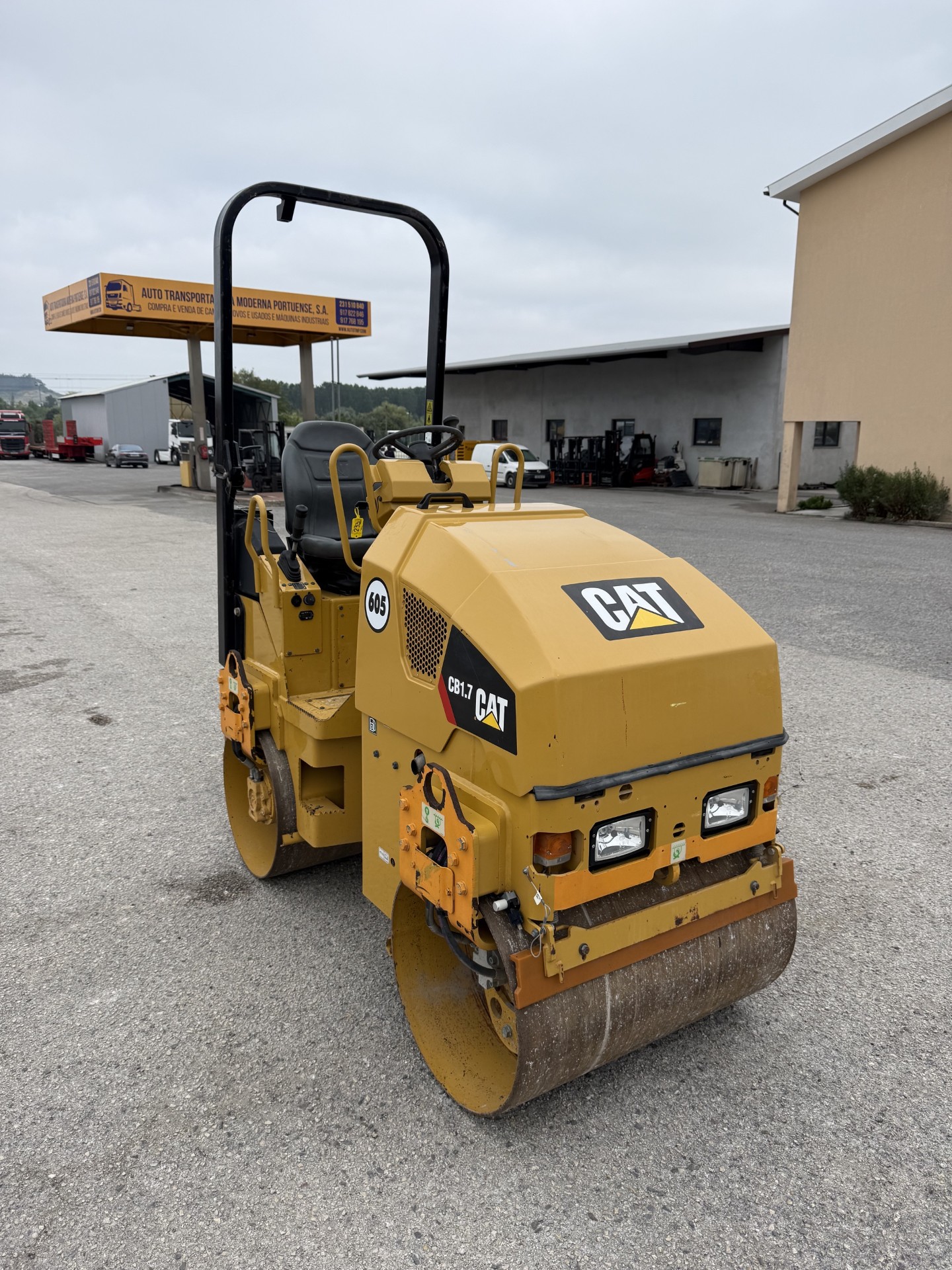 Caterpillar CB17
