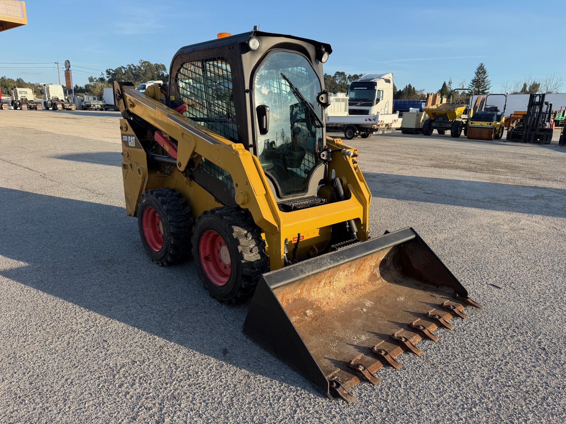Caterpillar 232