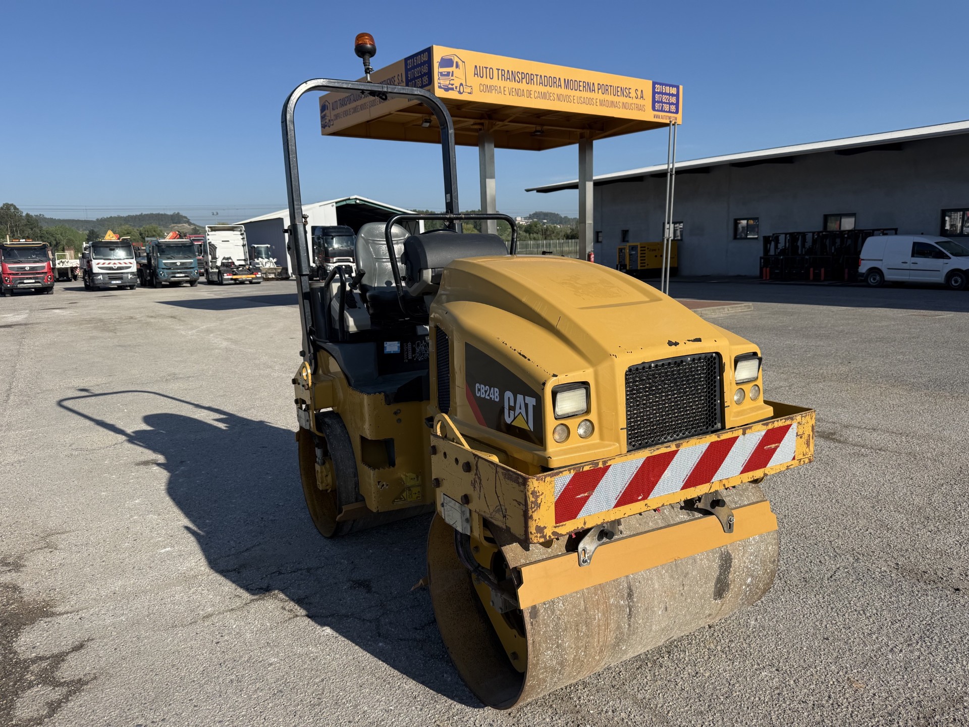 Caterpillar CB24
