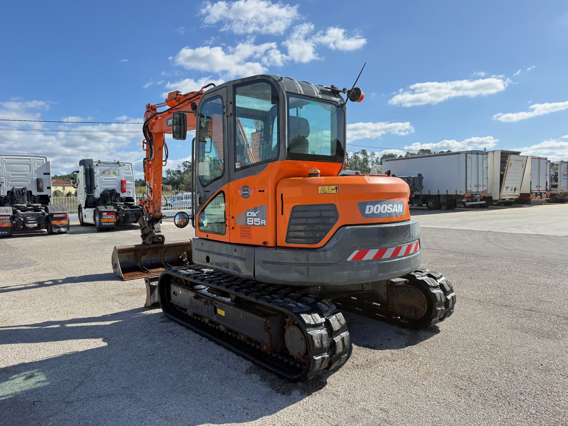 DOOSAN DX 85 R