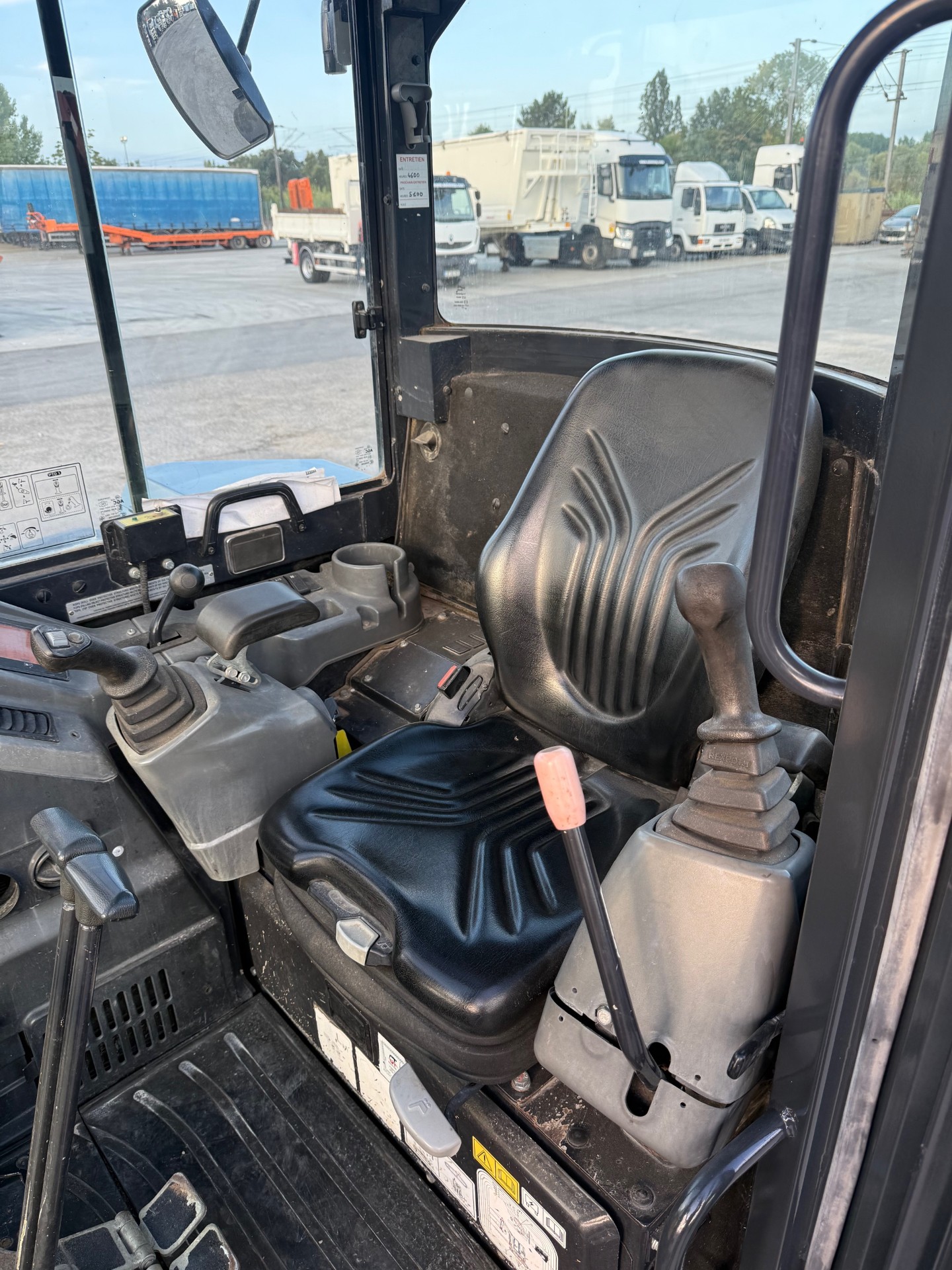 YANMAR ViO50