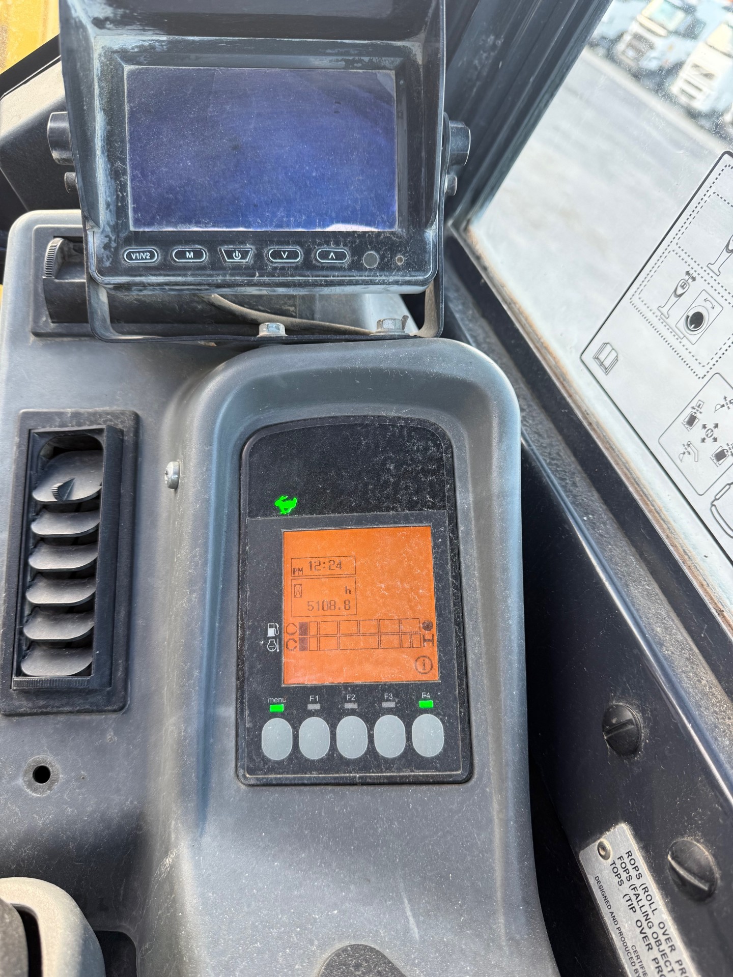 YANMAR ViO50