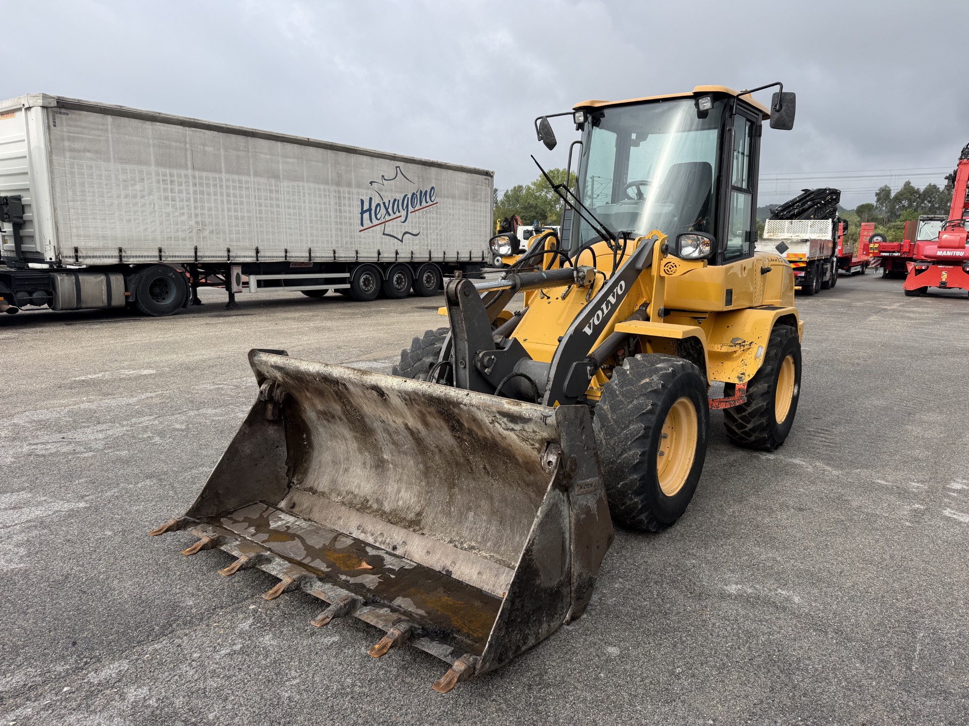 VOLVO L 30