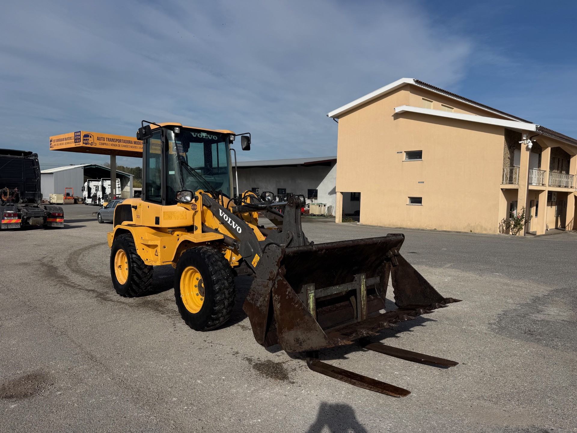 VOLVO L 30