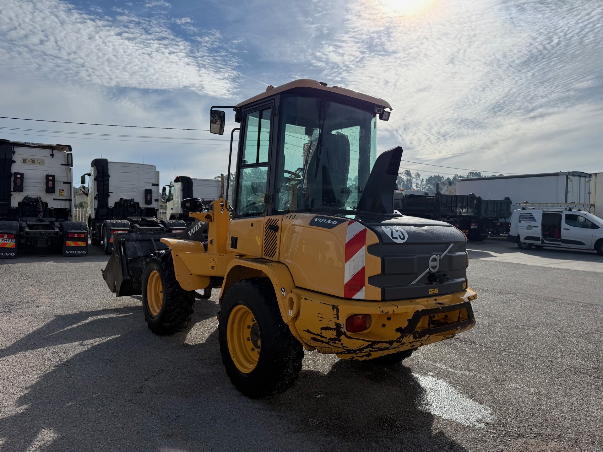VOLVO L 30