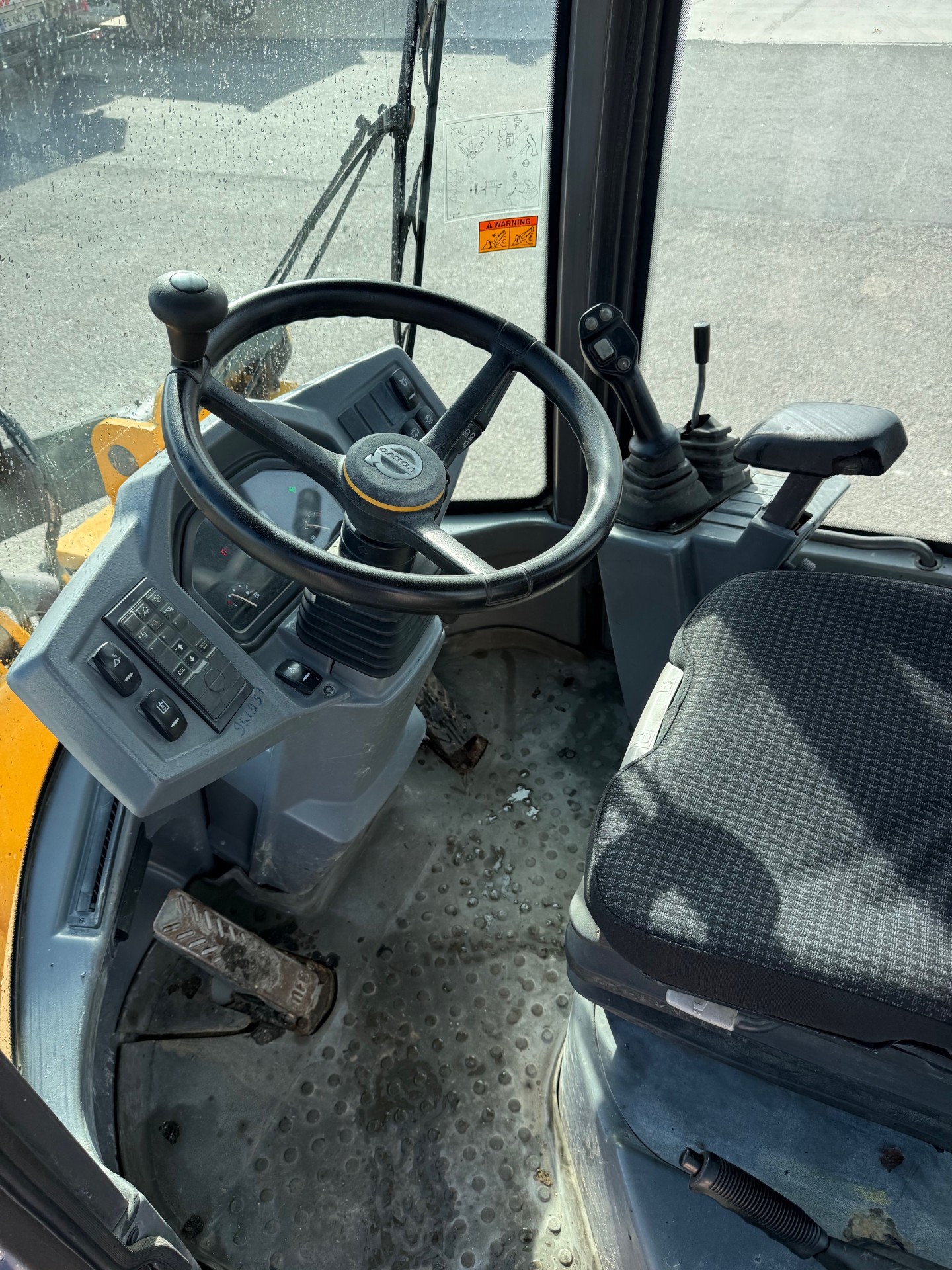 VOLVO L 30
