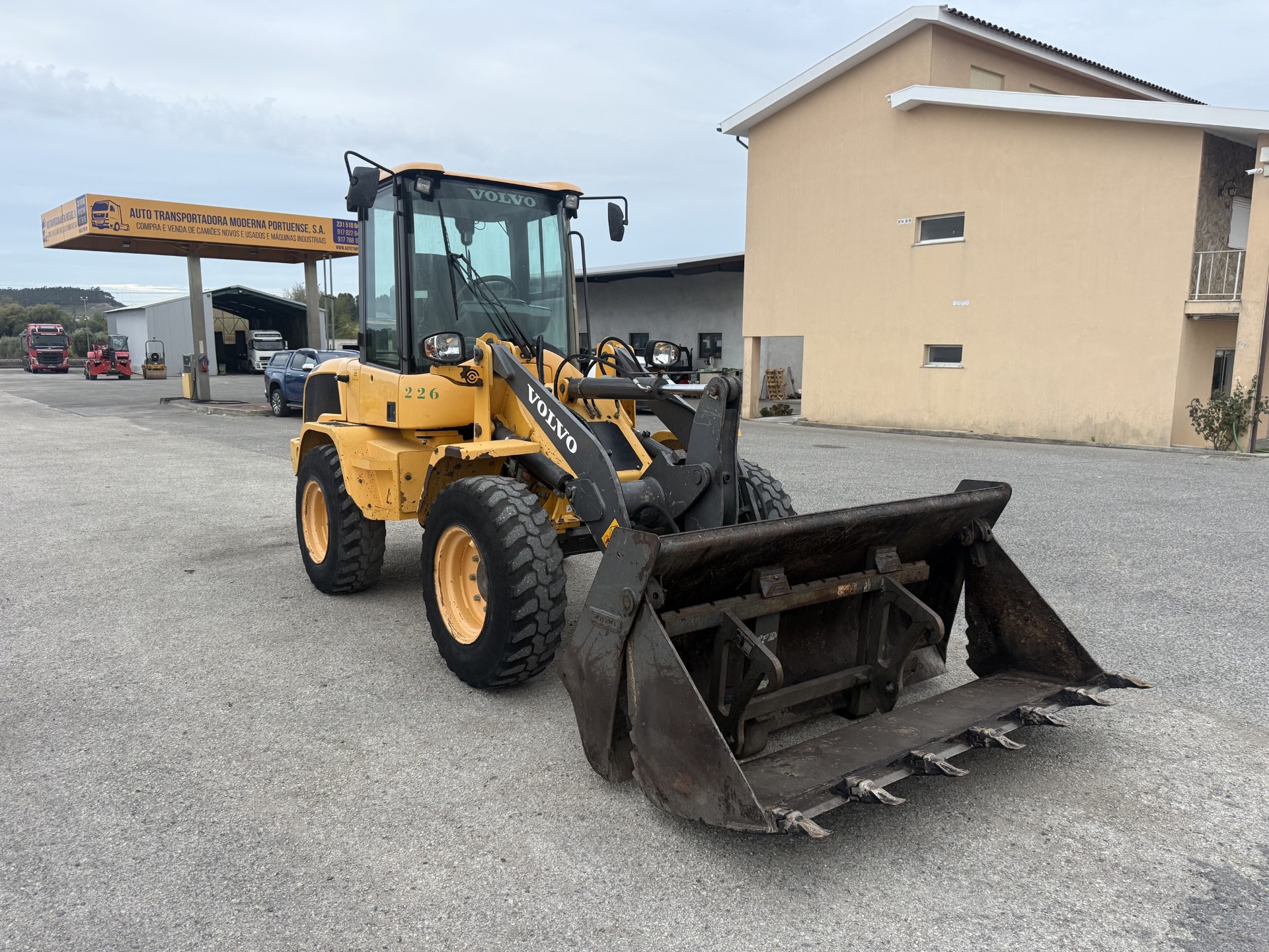 Volvo L 30