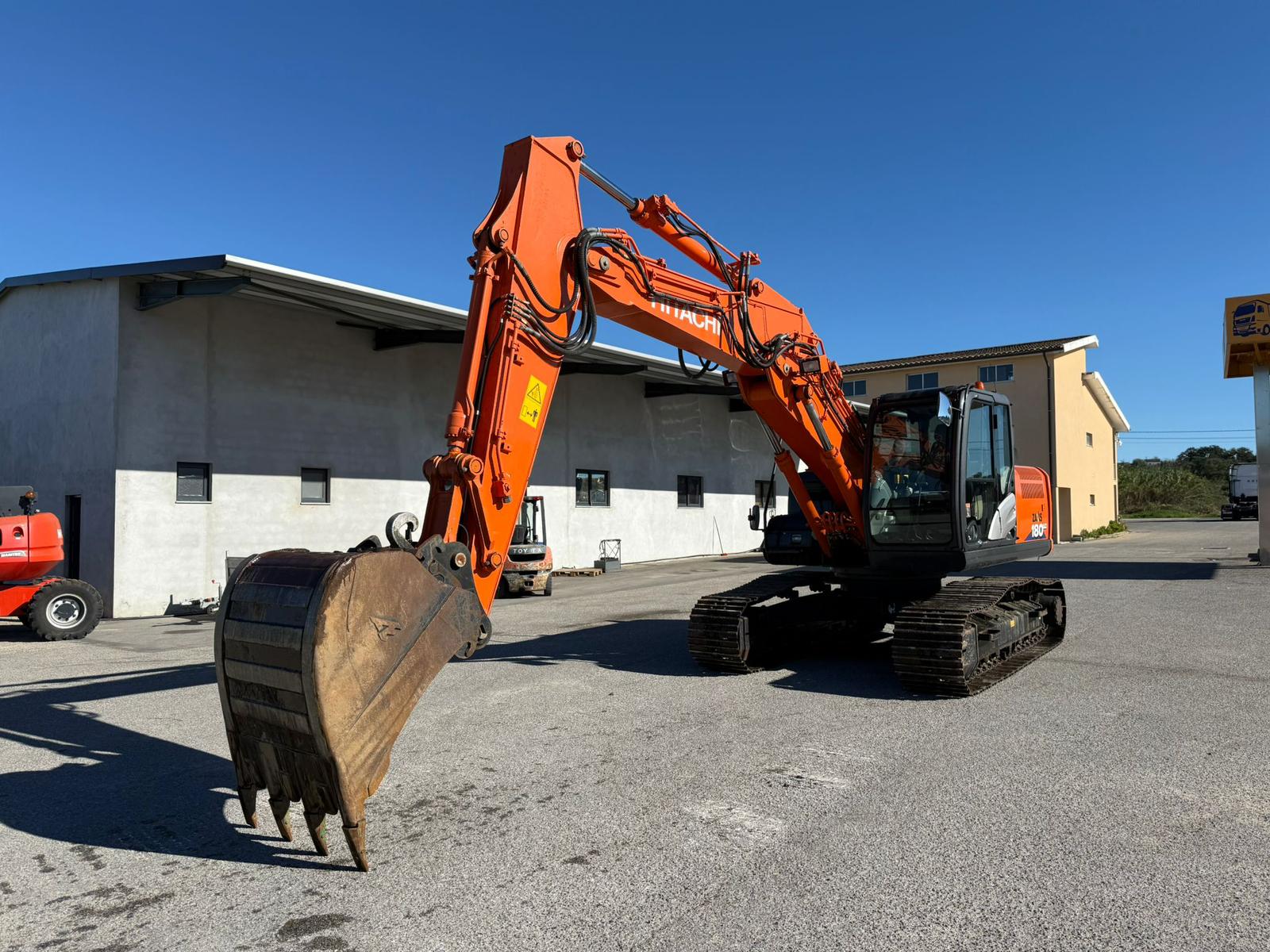 Hitachi ZAXIS 180 LC