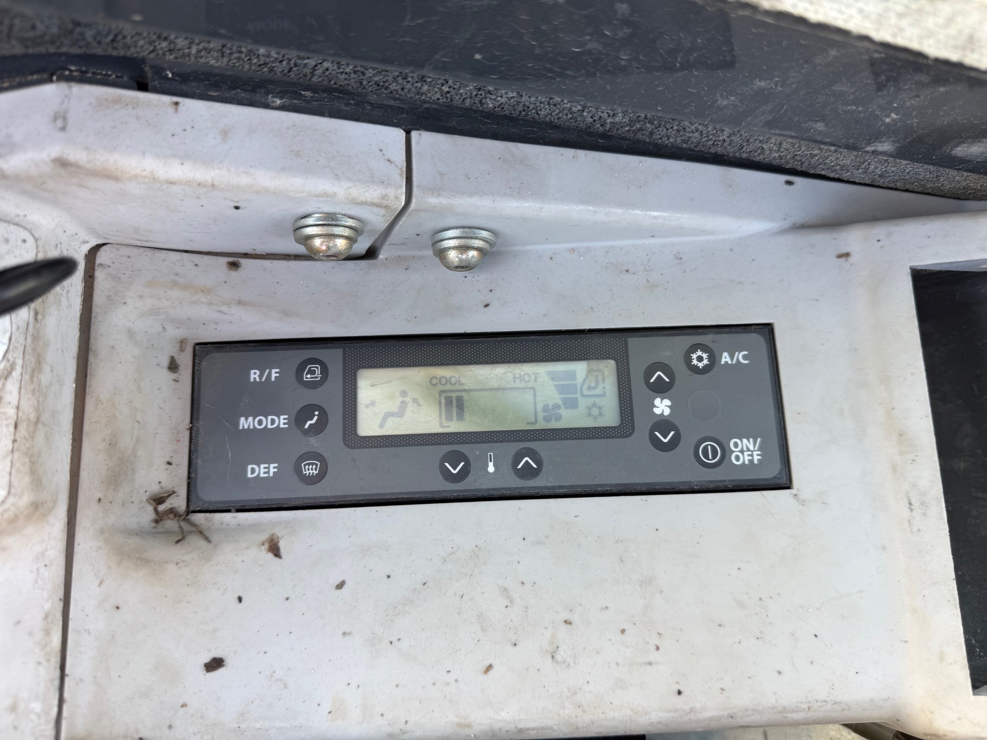 HITACHI ZX48U3