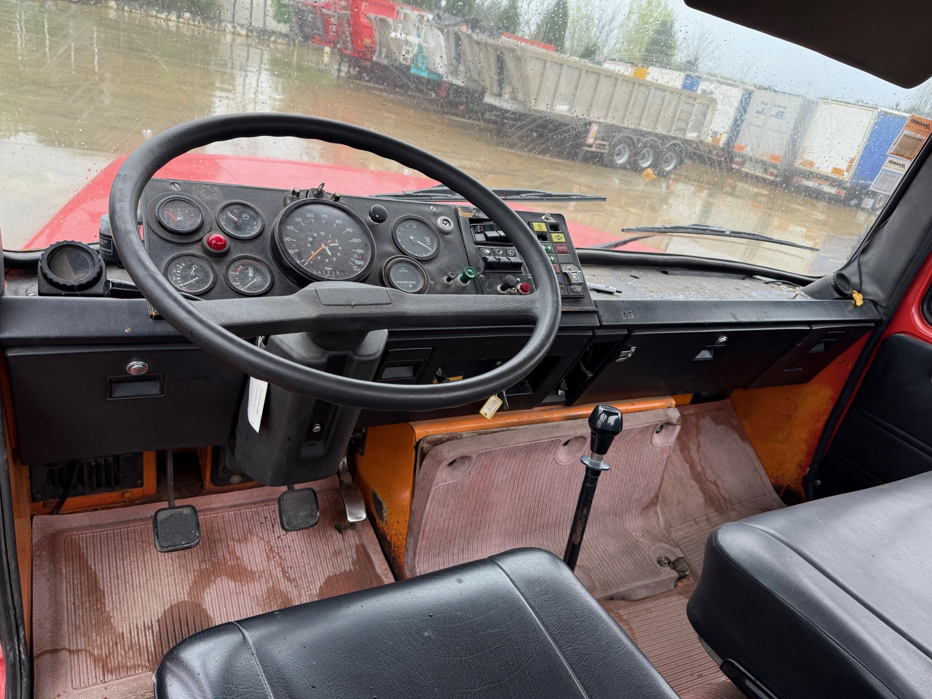 Iveco 260 PC 26