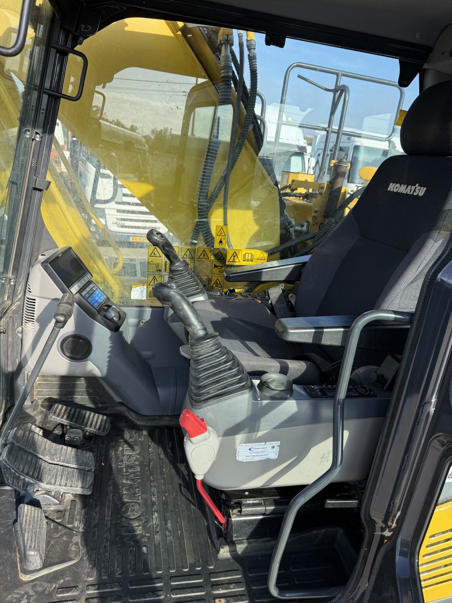 Komatsu PC210 NLC-11