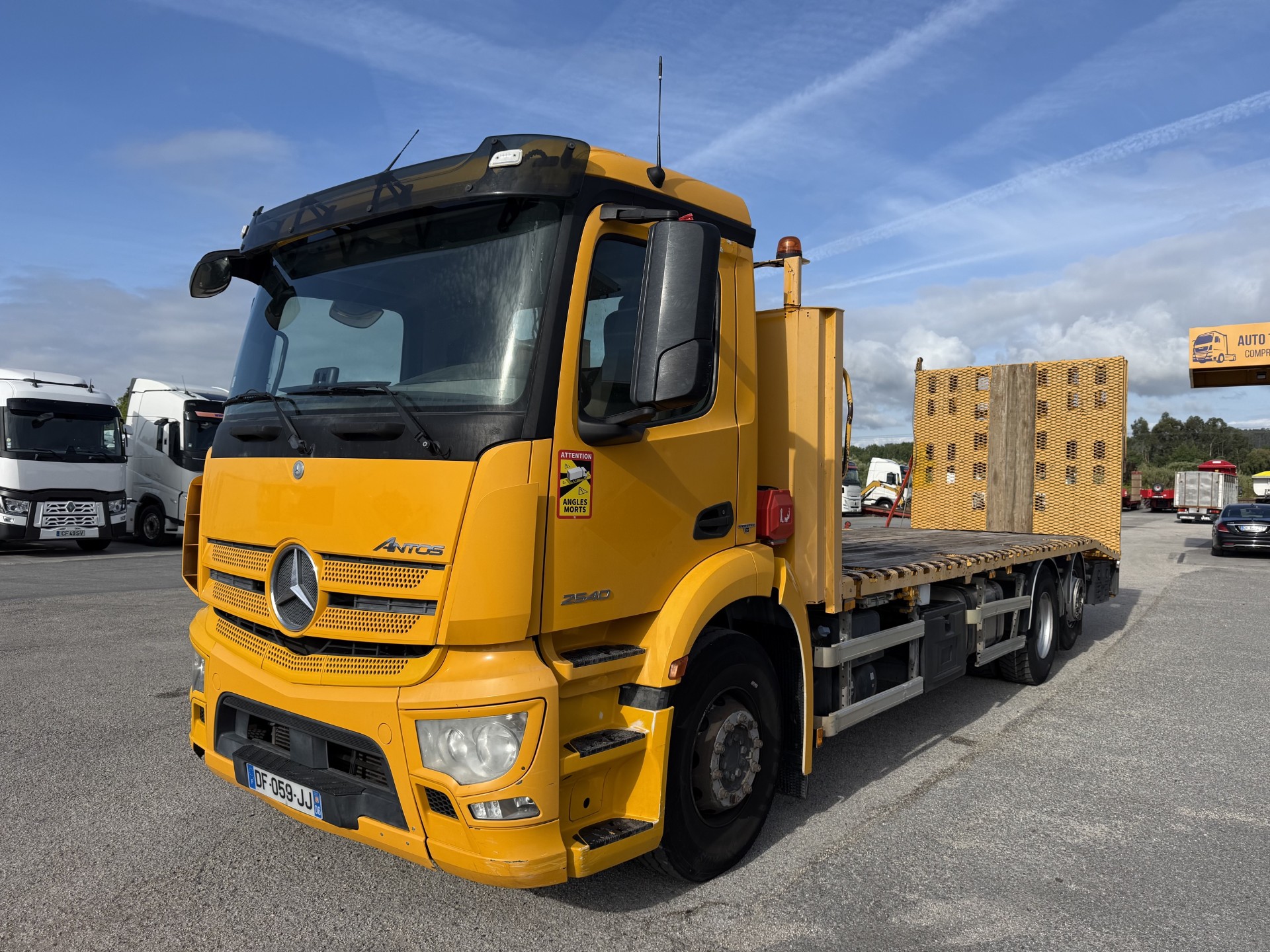 Mercedes Antos 2540