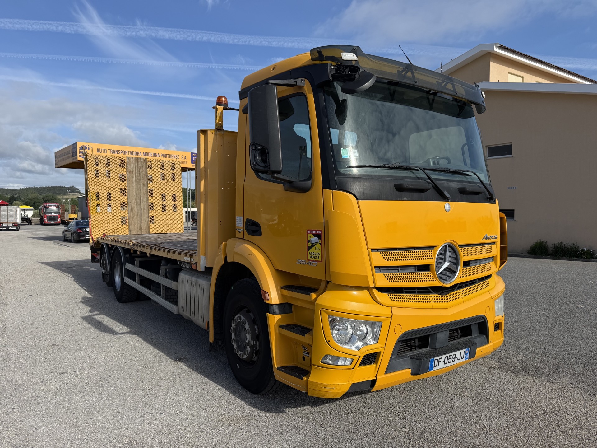 Mercedes Antos 2540