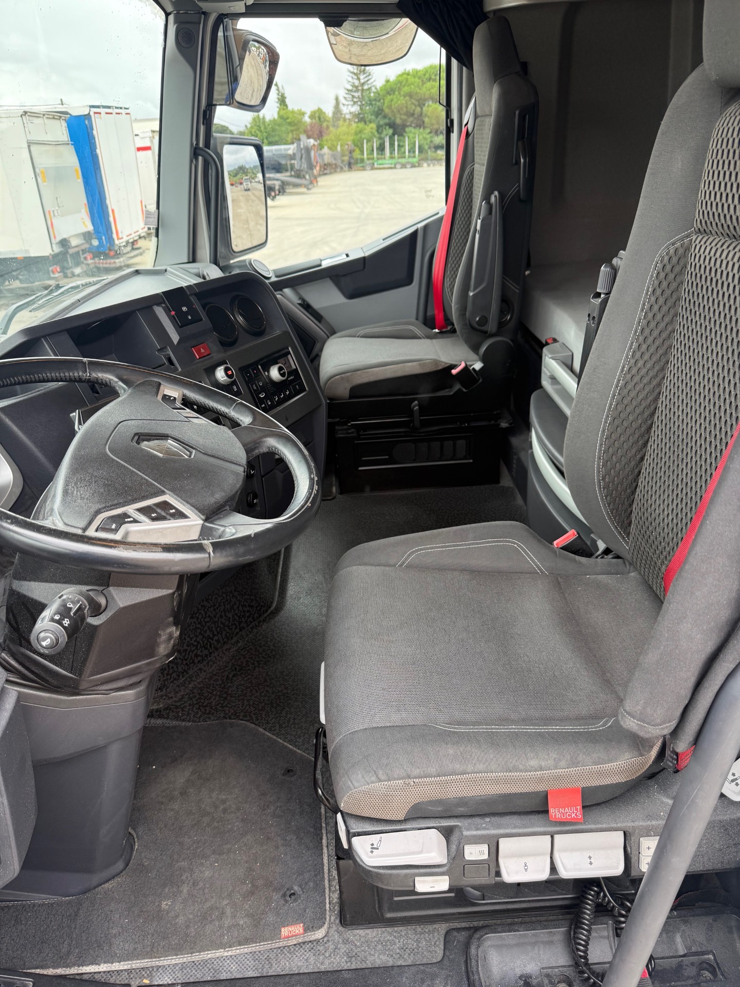 RENAULT GAMME T 520