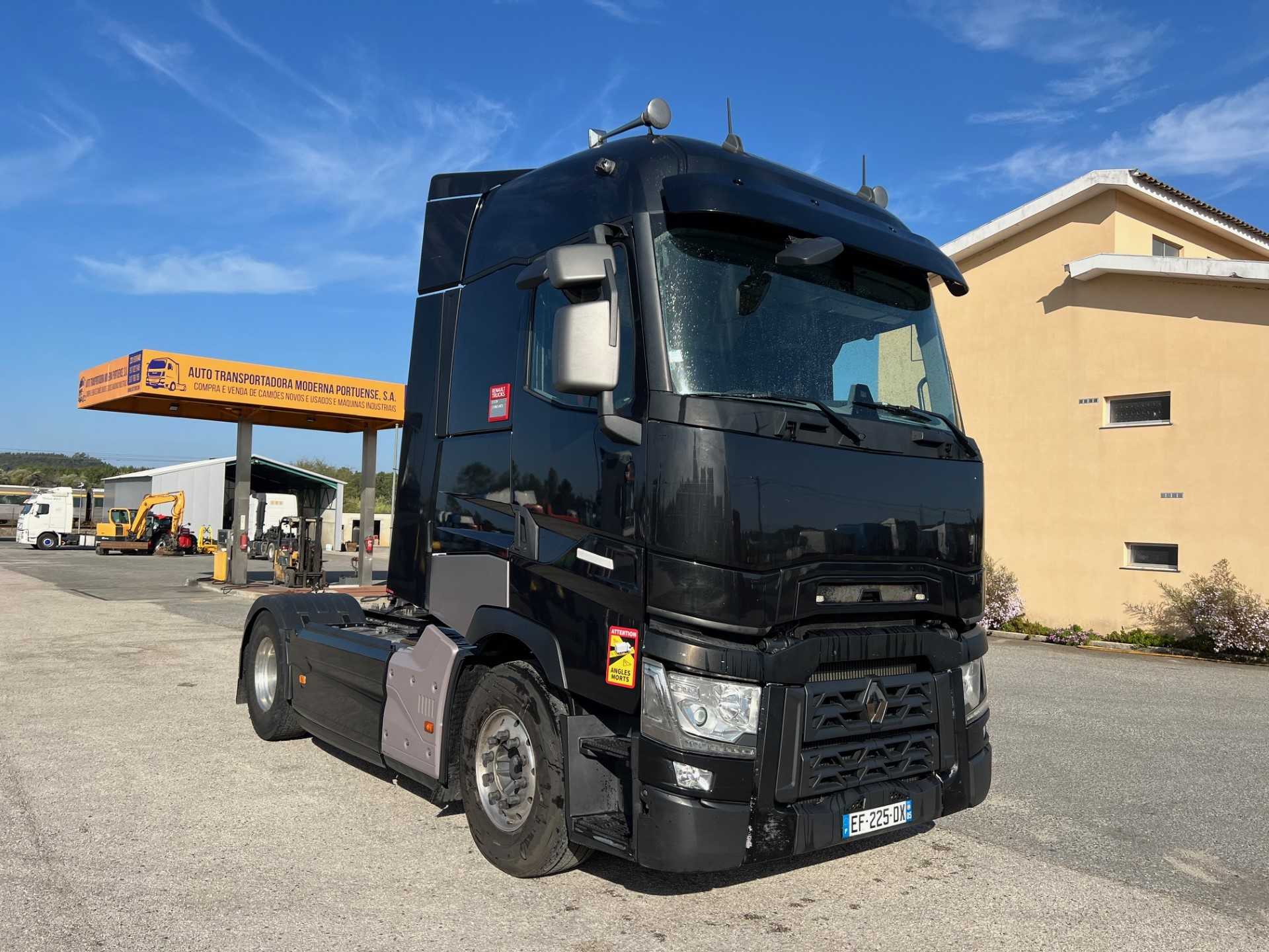 RENAULT GAMME T 520