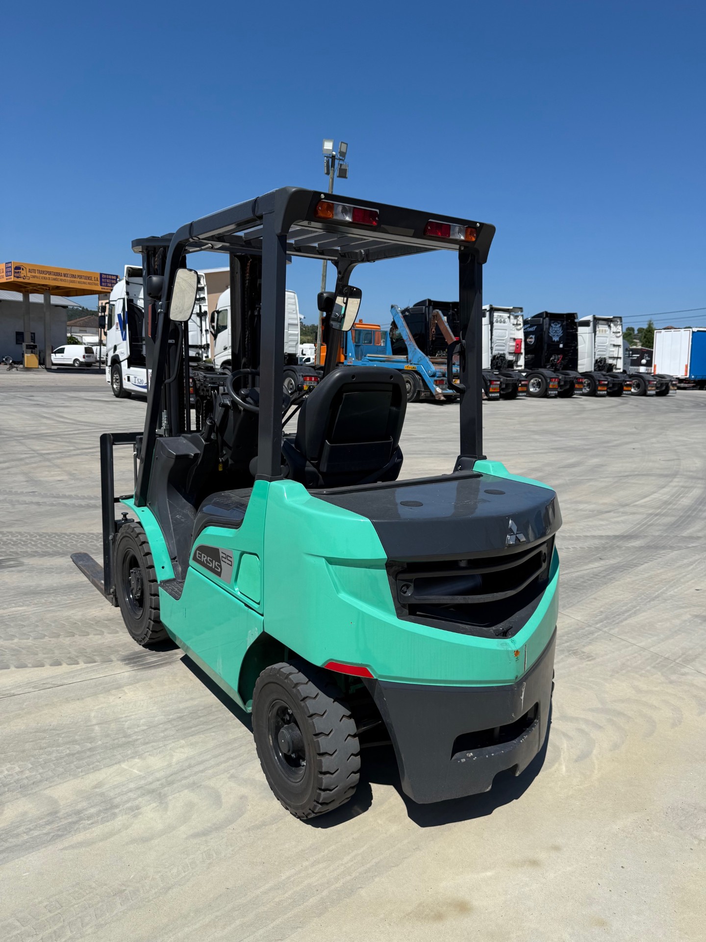 Mitsubishi FDE 25 P