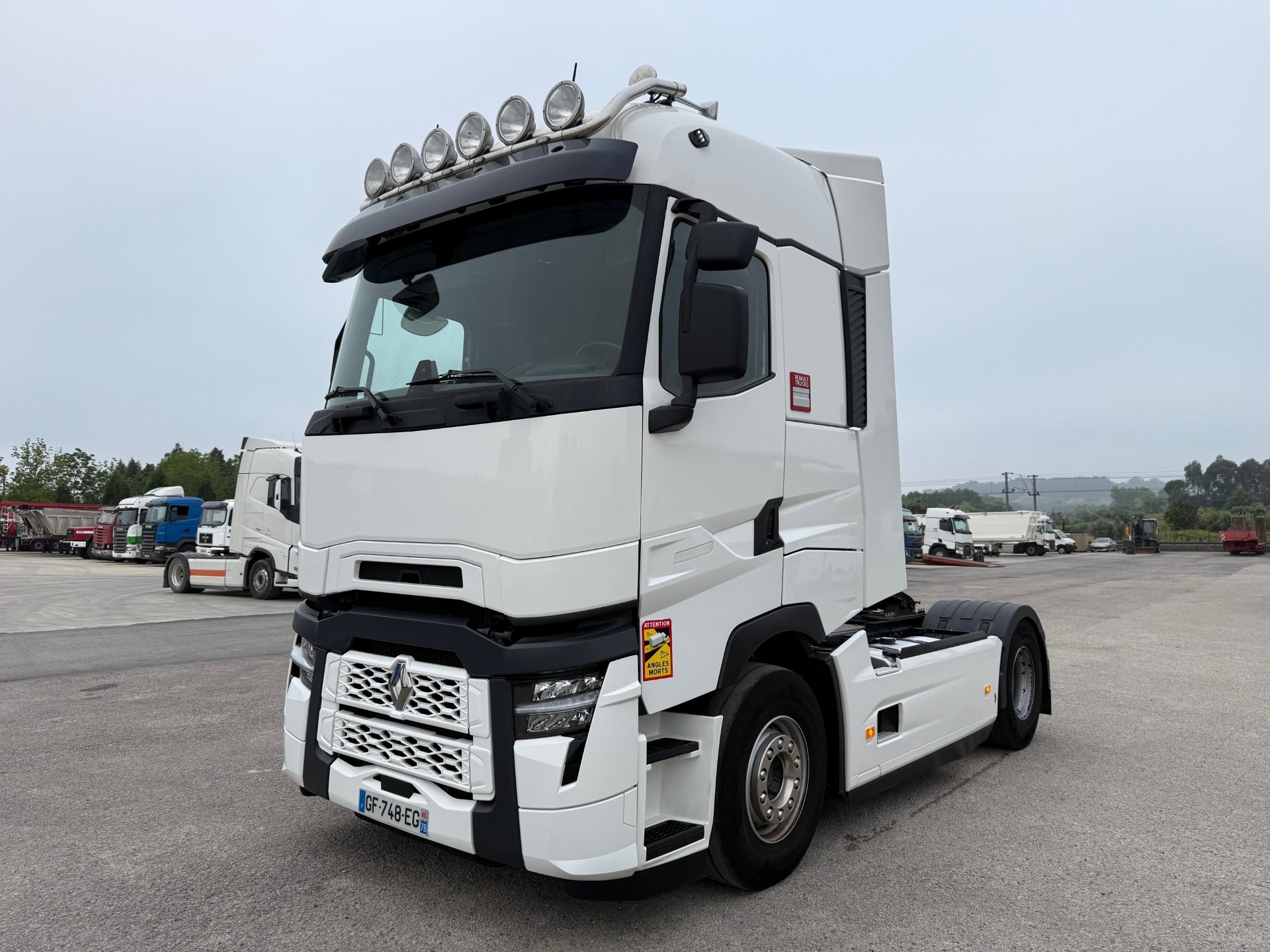 Renault T High 520