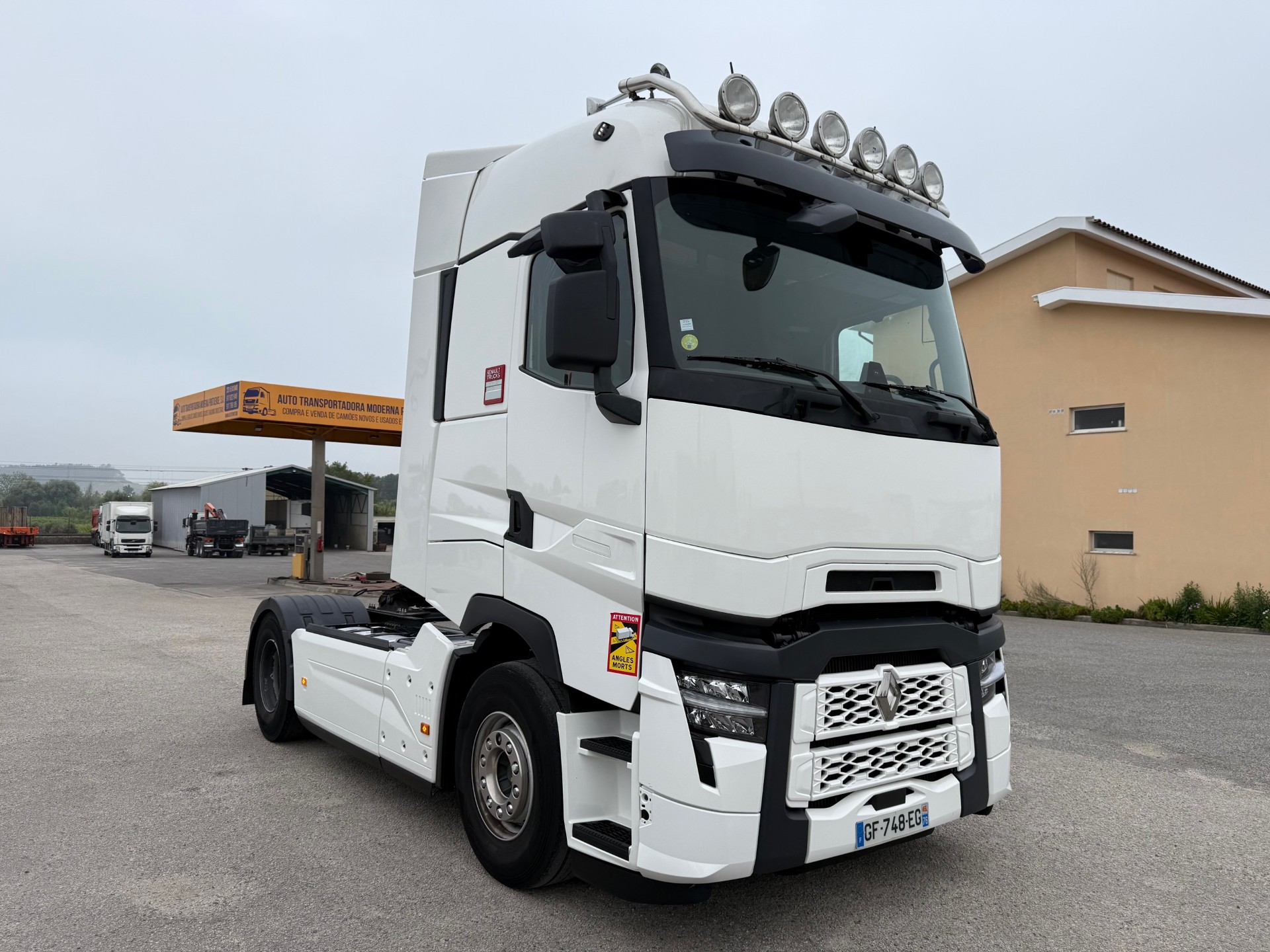 Renault T High 520