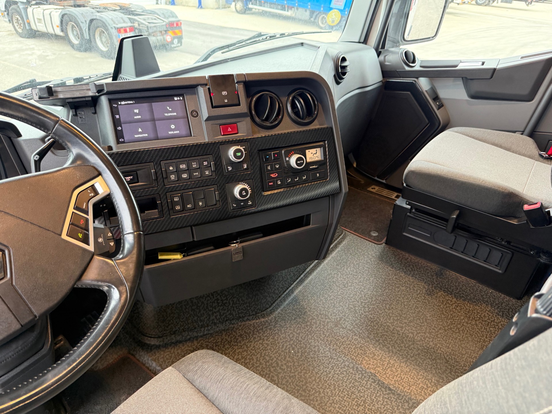 Renault T High 520