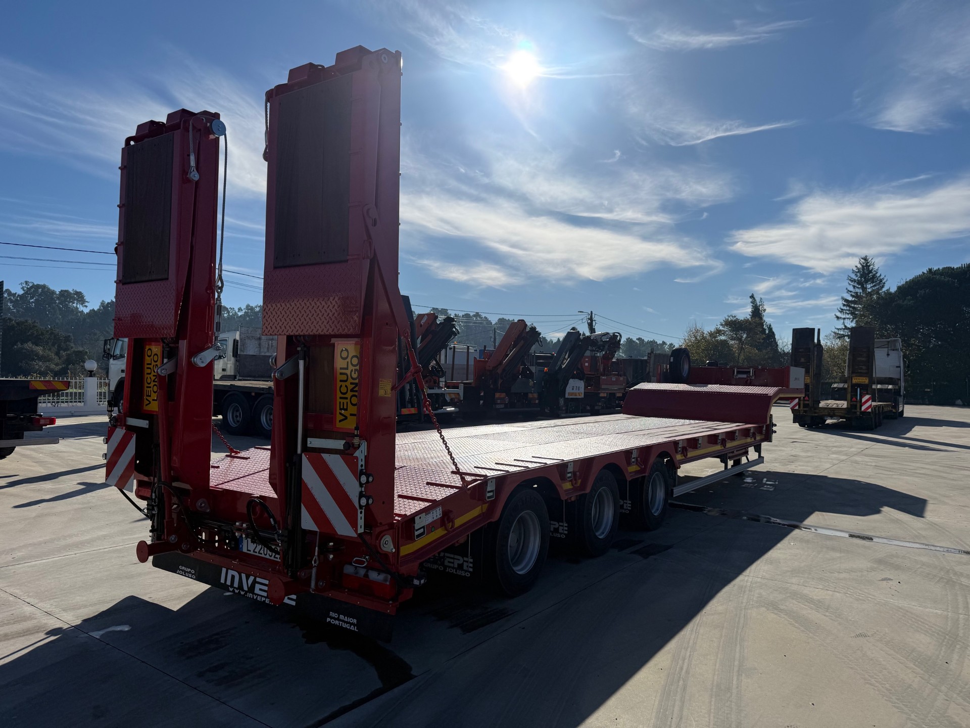 INVEPE PORTA,-MÁQUINAS