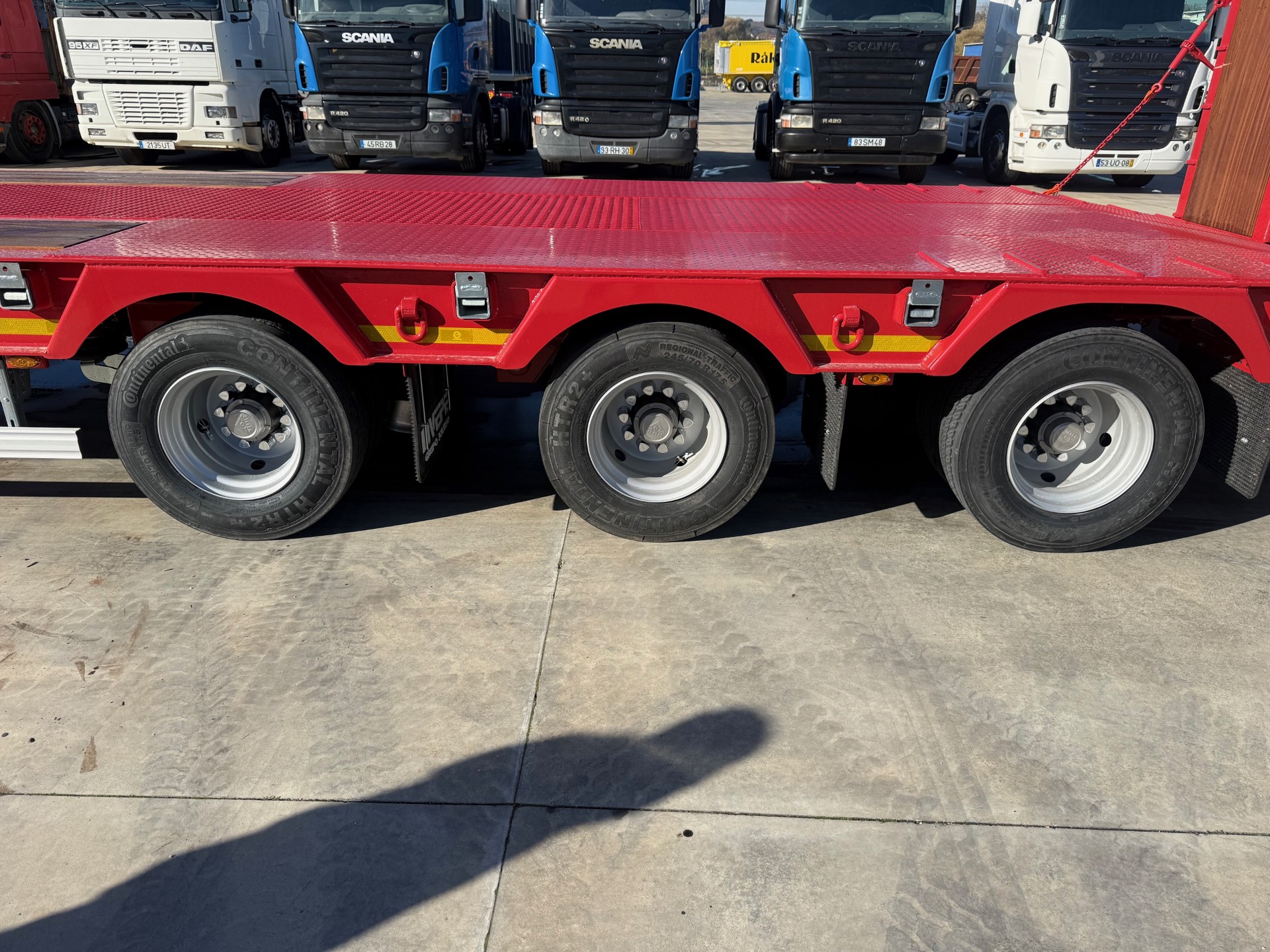 INVEPE PORTA,-MÁQUINAS